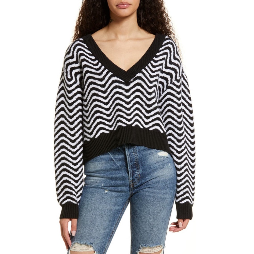 PacSun Intarsia V-Neck black white zig zag stripe crop sweater size Large